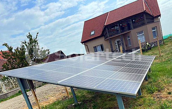 如何保持景觀湖泊水位和水體供氧？Solartech太陽能水泵系統(tǒng)幫你忙